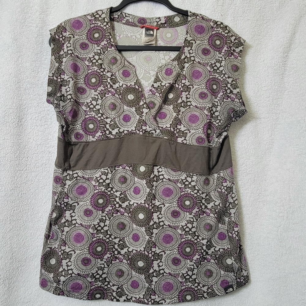 The North Face Surplice Purp Empire Waist‎ Vapor Wick Floral Top Sz L Atleisure